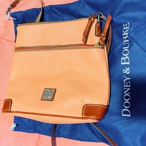 Dooney & Bourke crossbody *New*